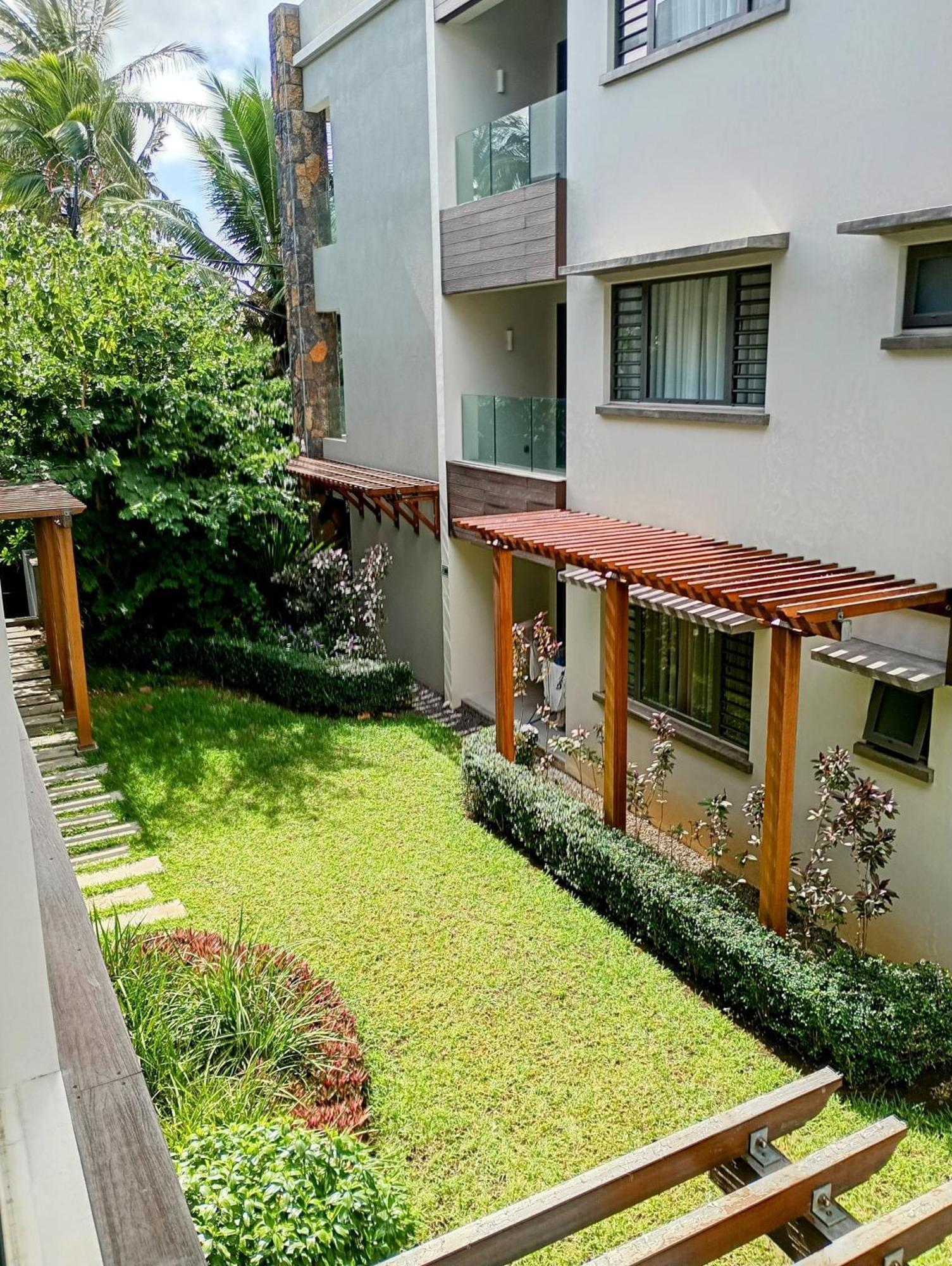 Appt Neuf De 2Ch Ds Residence Avec Piscine, Route Cotiere Grand-Baie Dış mekan fotoğraf