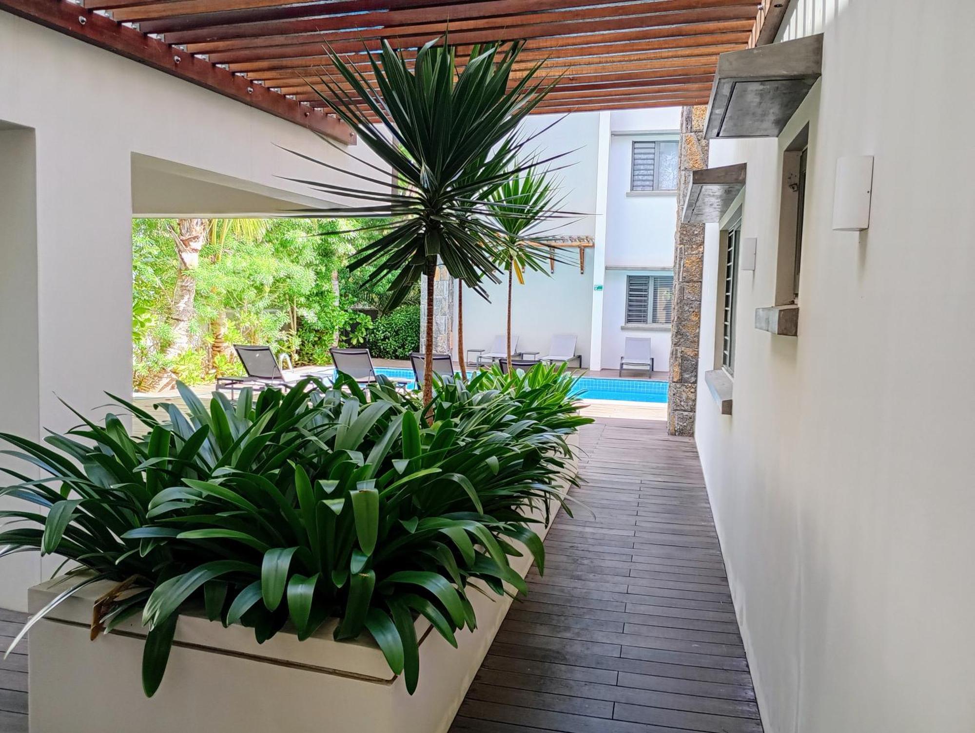 Appt Neuf De 2Ch Ds Residence Avec Piscine, Route Cotiere Grand-Baie Dış mekan fotoğraf
